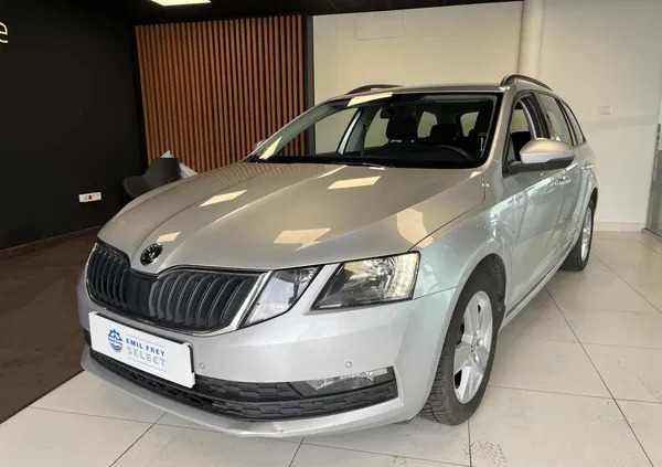 samochody osobowe Skoda Octavia cena 54900 przebieg: 134873, rok produkcji 2019 z Limanowa